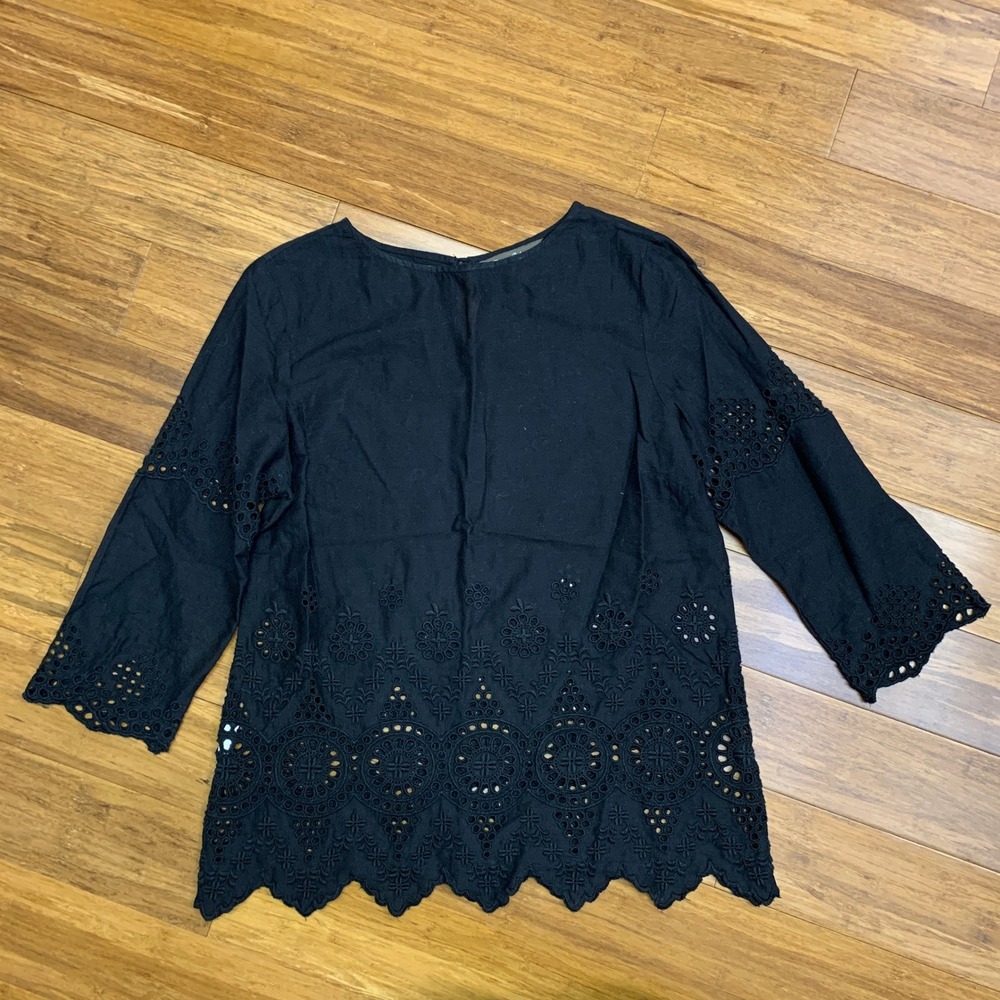 Tommy Bahama Eyelet Blouse Women Size XS 3/4 Sleeve Black Top Cotton Lightweight
